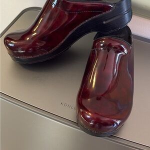 Dansko Glossy Burgundy Women's Mules